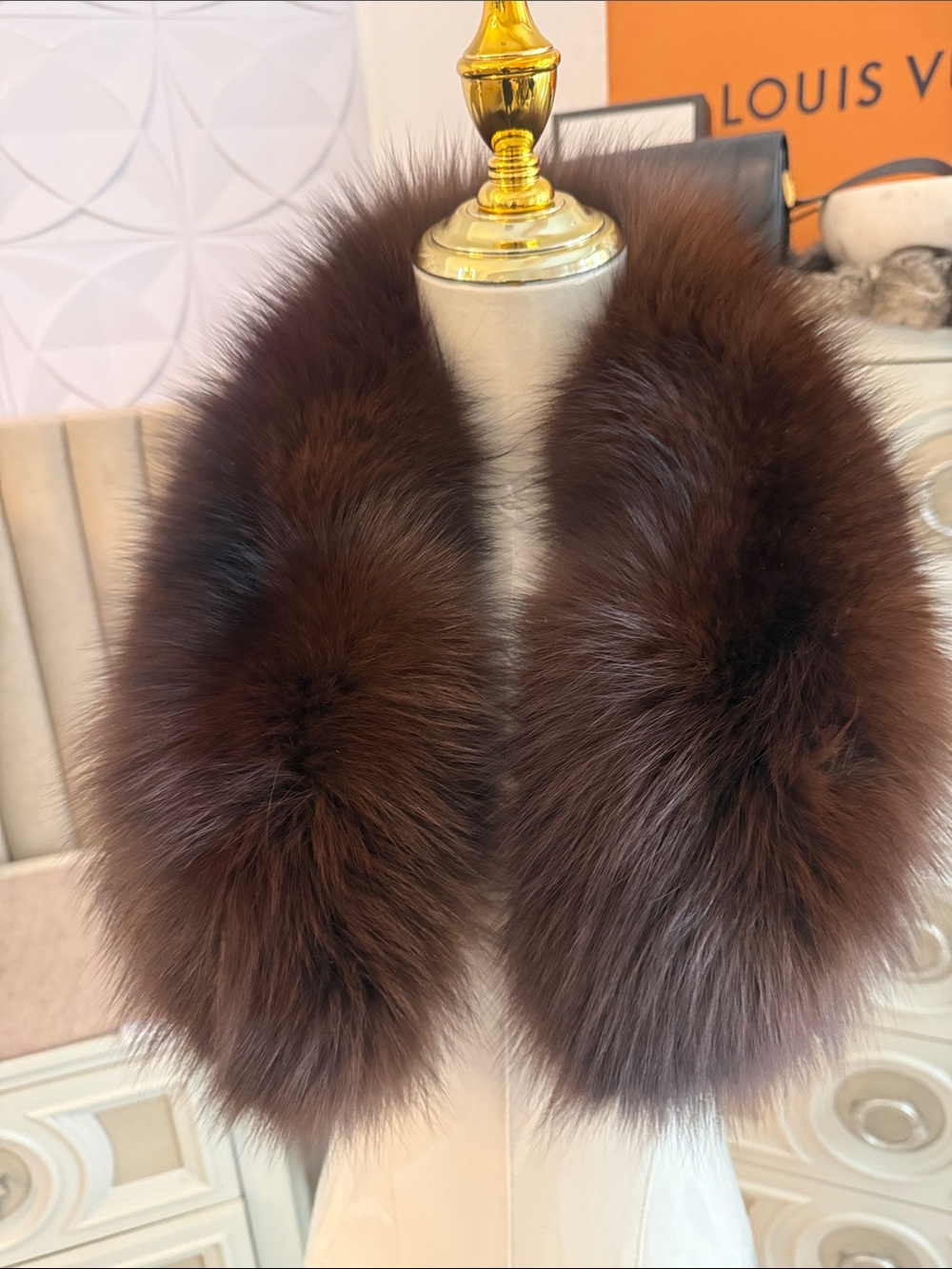 Real Fox fur clip on collar thick pelts